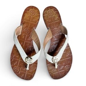Tory Burch Thora Thong Sandals in Ivory Patent Leather, sz 5M